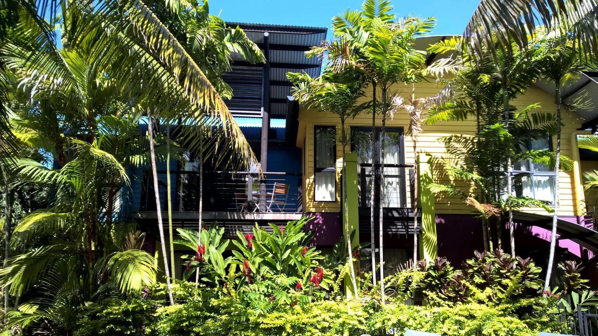 Dreamcatcher Beach-Side Apartments Port Douglas Dış mekan fotoğraf